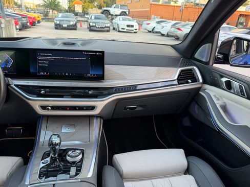 Used 2024 BMW ALPINA XB7 AWD/4WD image 41