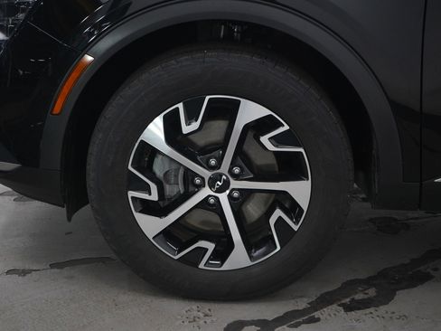 Used 2025 Kia Sportage EX AWD/4WD image 28