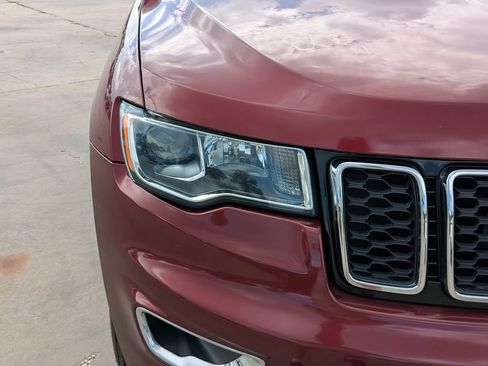 Used 2018 Jeep Grand Cherokee Laredo RWD image 11