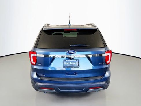 Used 2019 Ford Explorer XLT w/ Equipment Group 202A image 6