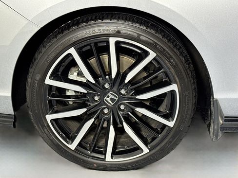 Certified 2023 Honda Accord Touring image 32