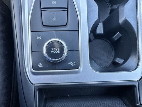 Certified 2020 Ford Explorer XLT image 17