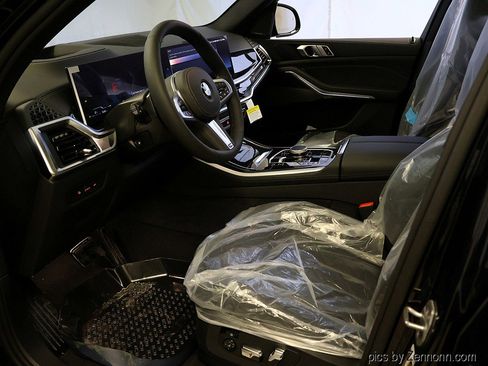 New 2026 BMW X5 xDrive40i w/ M Sport Package image 11