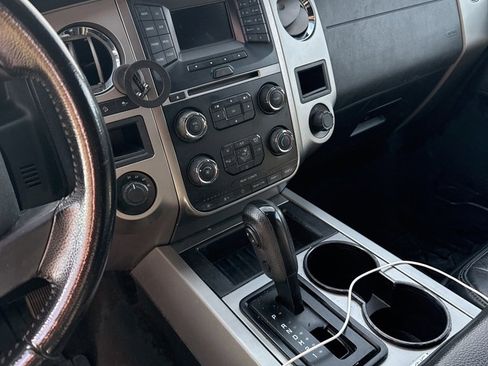 Used 2016 Ford Expedition EL XLT image 4