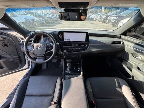 Used 2024 Lexus ES 300h w/ Premium Package FWD image 19