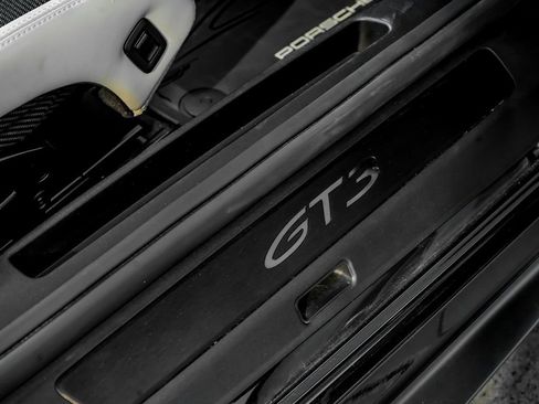 Certified 2022 Porsche 911 GT3 RWD image 25