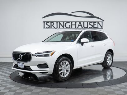Used 2018 Volvo XC60 T5 Momentum w/ Convenience Package