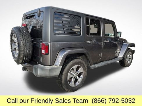 Used 2016 Jeep Wrangler Unlimited Sahara w/ Connectivity Group image 6