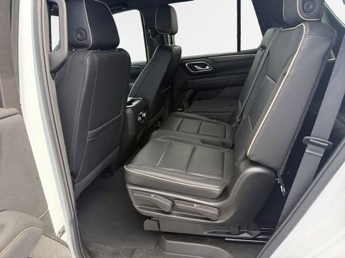 Certified 2024 GMC Yukon SLT AWD/4WD image 24