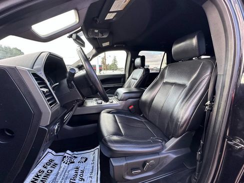 Used 2019 Ford Expedition Max XLT w/ Equipment Group 201A AWD/4WD image 9