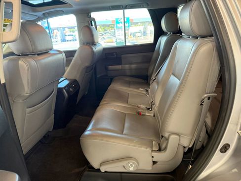 Used 2012 Toyota Sequoia SR5 w/ Premium Pkg RWD image 10