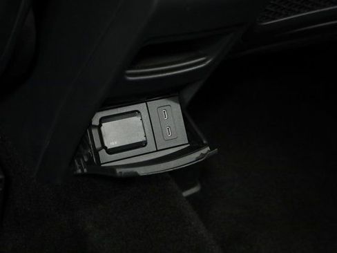 Used 2024 Mercedes-Benz GLB 250 4MATIC image 29