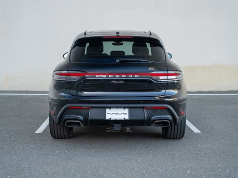 Certified 2026 Porsche Macan AWD/4WD image 7