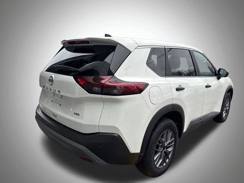 Used 2023 Nissan Rogue S image 5