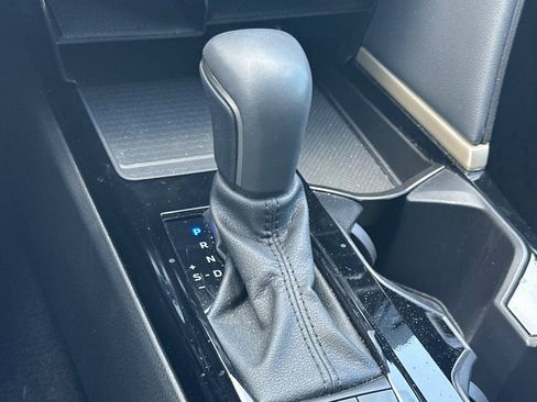 Used 2025 Toyota Camry XSE AWD/4WD image 30
