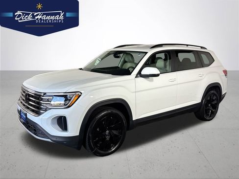 New 2025 Volkswagen Atlas SE image 1