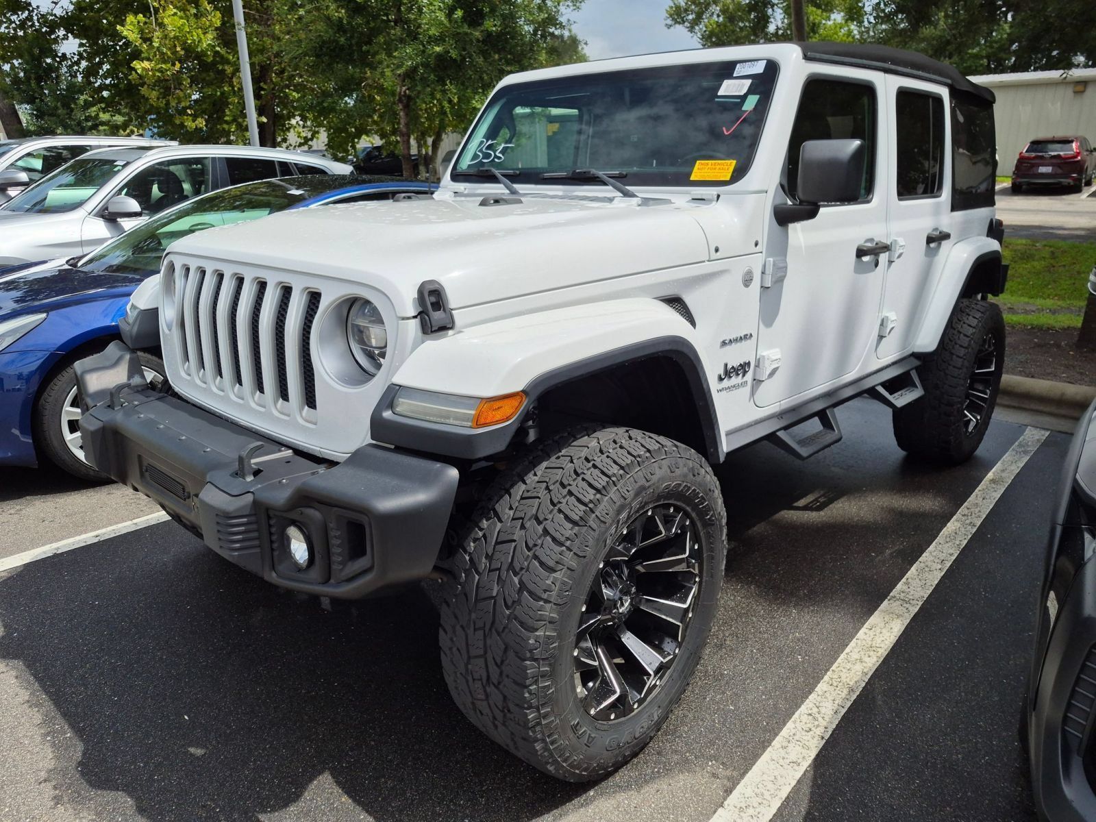 Used 2018 Jeep Wrangler Unlimited Sahara AWD/4WD image 5
