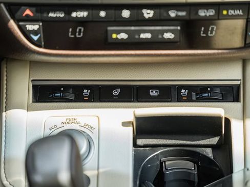 Used 2017 Lexus ES 350 FWD image 25