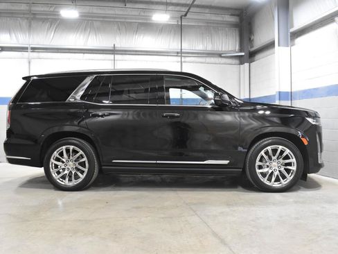 Certified 2023 Cadillac Escalade Premium Luxury Platinum w/ LPO, Floor Liner Package AWD/4WD image 28