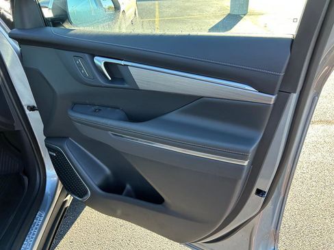 New 2026 Buick Enclave Preferred w/ LPO, Floor Liner Package image 17