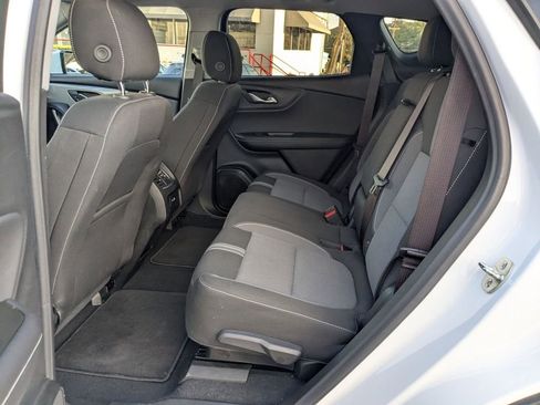 Used 2025 Chevrolet Blazer LT image 27