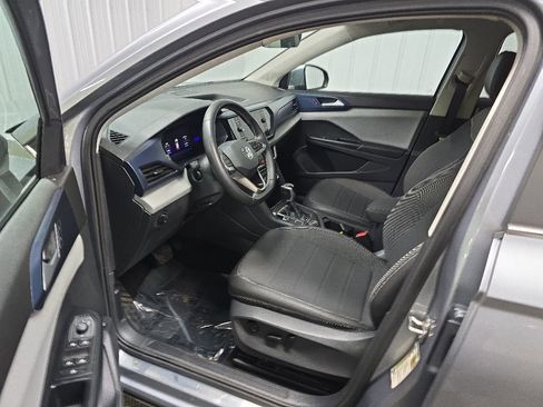 Used 2023 Volkswagen Taos SE w/ Panoramic Sunroof Package AWD/4WD image 29