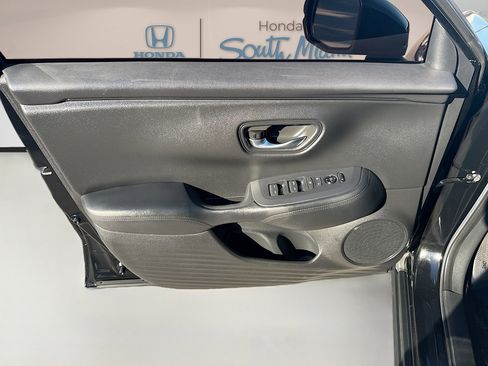 Used 2023 Honda HR-V LX image 19