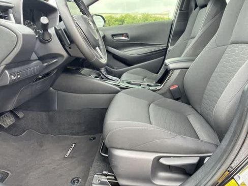 Used 2026 Toyota Corolla SE FWD image 18