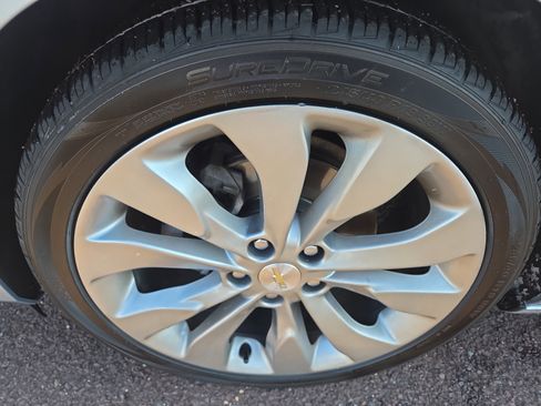 Used 2017 Chevrolet Malibu Premier w/ Premier Sun and Wheel Package image 12