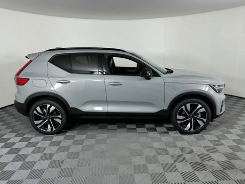 New 2025 Volvo XC40 B5 Ultra w/ Protection Package Premier image 4