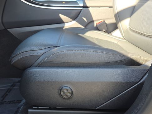 Certified 2026 Mercedes-Benz GLC 300 image 10