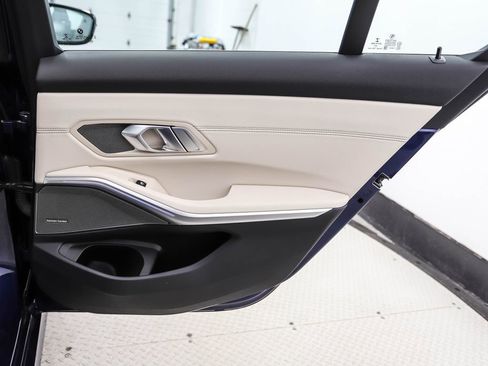 Used 2021 BMW 330e xDrive w/ Convenience Package image 25