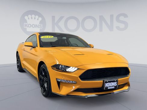 Used 2019 Ford Mustang Coupe w/ Equipment Group 101A RWD image 10