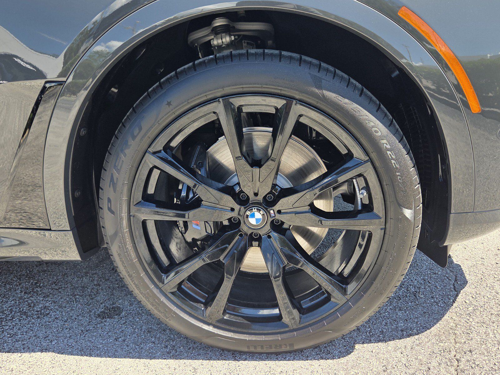 New 2027 BMW X7 xDrive40i w/ Executive Package AWD/4WD image 9