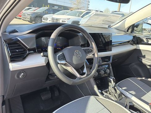 New 2026 Volkswagen Taos S image 10