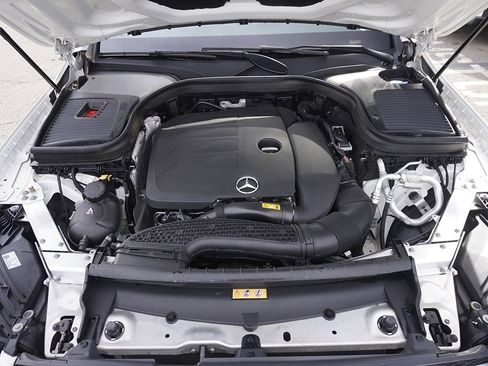 Used 2021 Mercedes-Benz GLC 300 4MATIC image 21