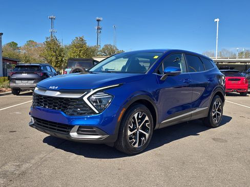 Certified 2025 Kia Sportage EX image 4