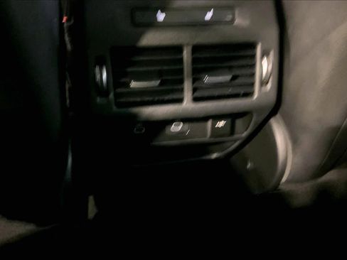 Used 2024 Land Rover Discovery Sport Dynamic SE image 34