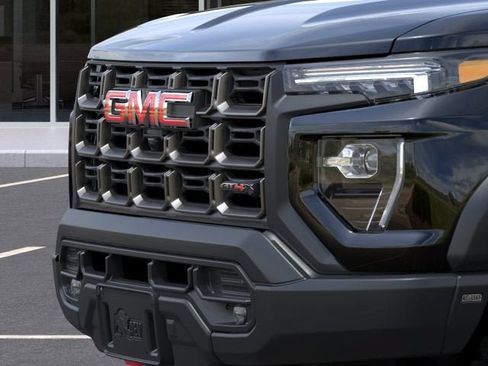 New 2026 GMC Canyon AT4X w/ AT4X AEV Edition AWD/4WD image 13