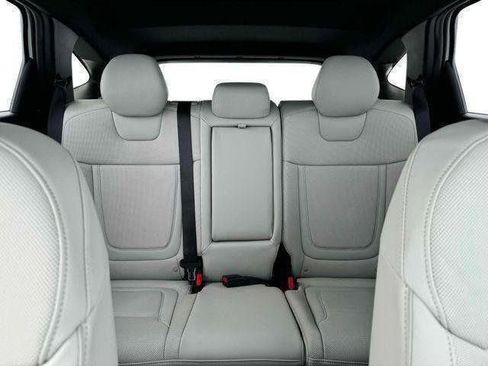 New 2025 Hyundai Tucson Limited image 16