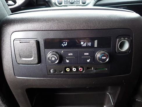 Used 2015 Chevrolet Suburban LT AWD/4WD image 12