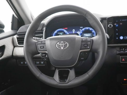 Used 2026 Toyota Camry XLE w/ Premium Plus Package AWD/4WD image 15