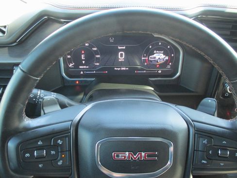 Used 2024 GMC Sierra 1500 AT4 w/ AT4 Premium Package image 31