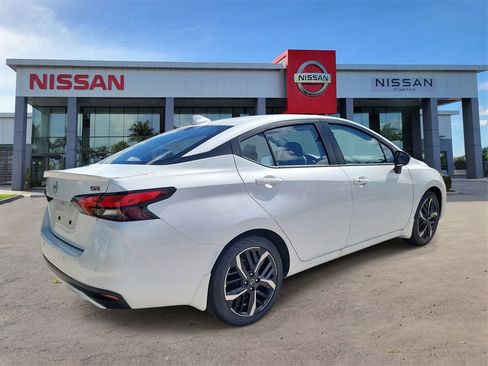 New 2025 Nissan Versa SR w/ Trunk Package image 2