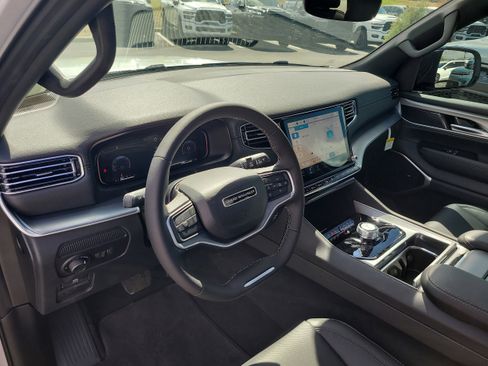 New 2026 Jeep Grand Wagoneer 2WD w/ Premium Group I image 18