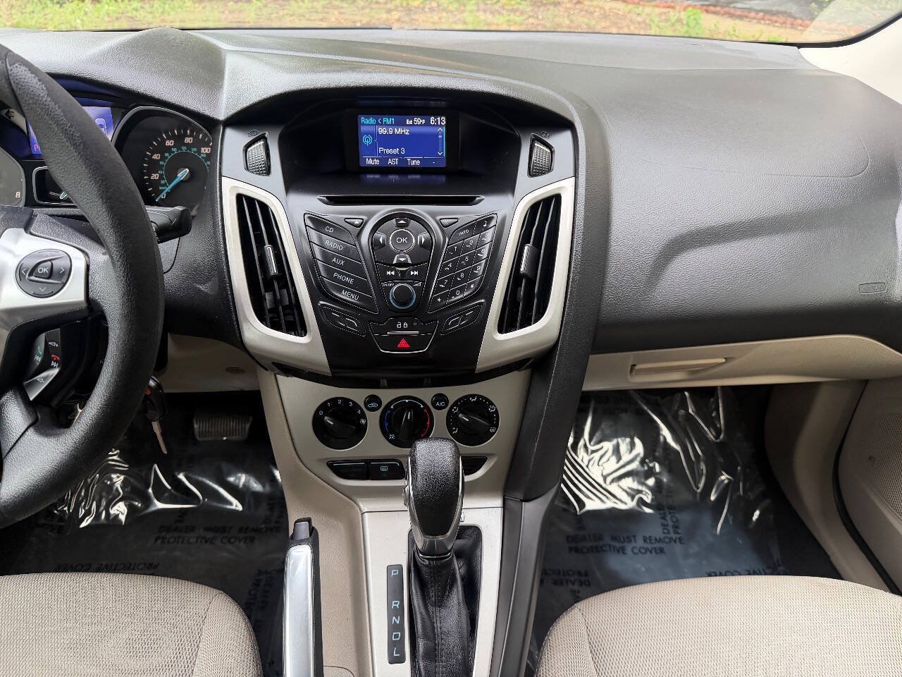 Used 2013 Ford Focus SE w/ SE Winter Pkg FWD image 22