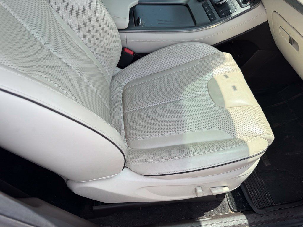 Used 2020 Hyundai Palisade Limited FWD image 16