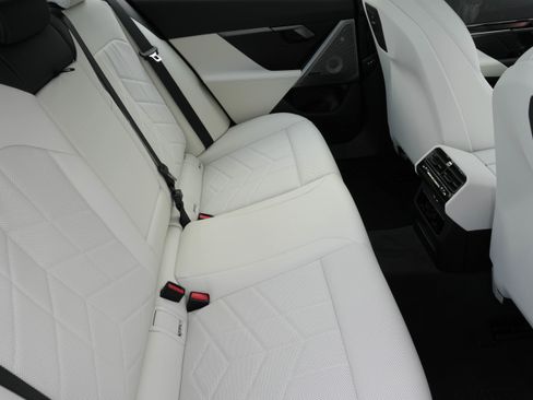 Used 2026 BMW 540i xDrive image 38