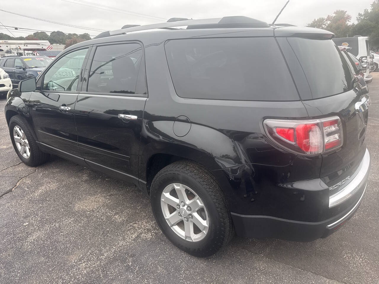 Used 2015 GMC Acadia SLE AWD/4WD image 8