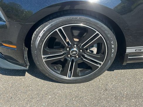 Used 2013 Ford Mustang GT Premium RWD image 10